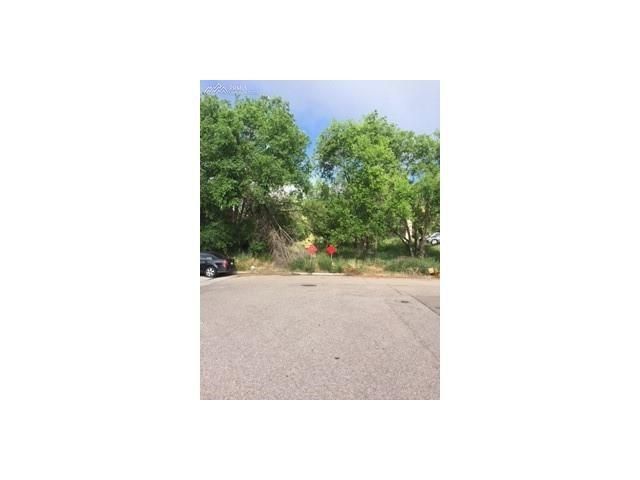 2826 Straus Ln, Colorado Springs, CO 80907