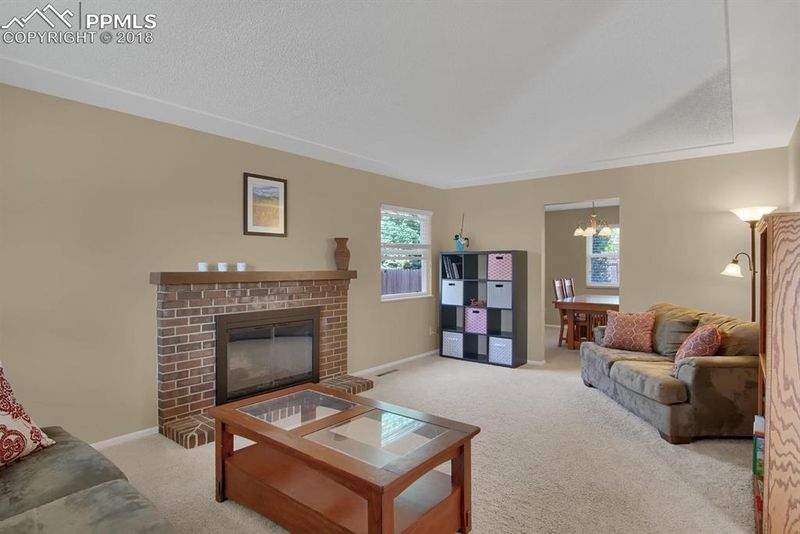 2829 Dawn Dr, Colorado Springs, CO 80918