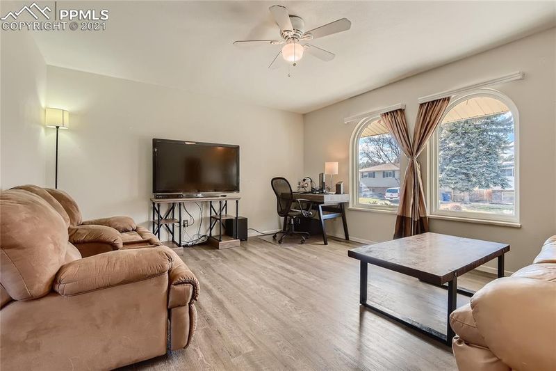 2829 Dusk Dr, Colorado Springs, CO 80918
