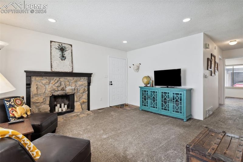 2829 Hearthwood Ln, Colorado Springs, CO 80917