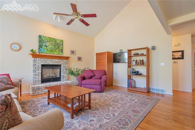 2830 Dynamic Dr, Colorado Springs, CO 80920