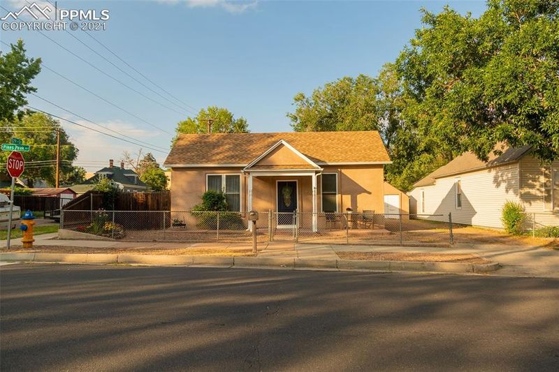 2832 W Pikes Peak Ave, Colorado Springs, CO 80904