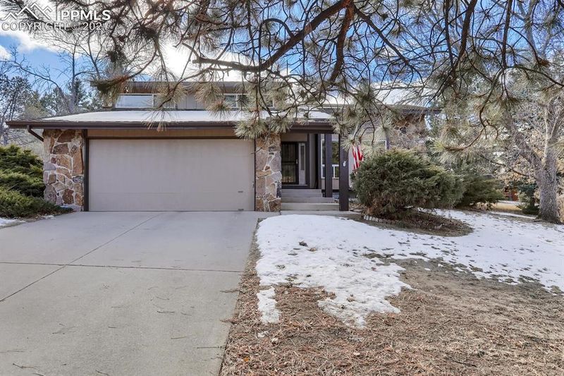2840 Avondale Dr, Colorado Springs, CO 80917