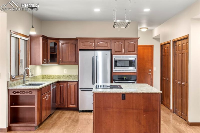 2845 Halleys Ct, Colorado Springs, CO 80906