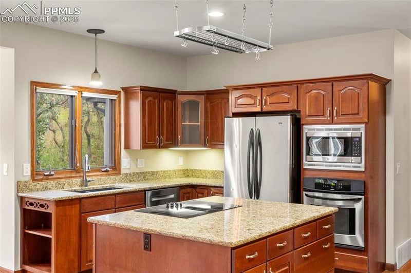 2845 Halleys Ct, Colorado Springs, CO 80906