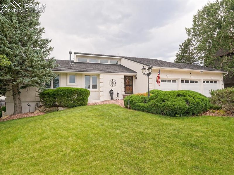 285 Thames Dr, Colorado Springs, CO 80906