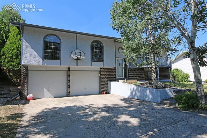 2850 W Enchanted Cir, Colorado Springs, CO 80917
