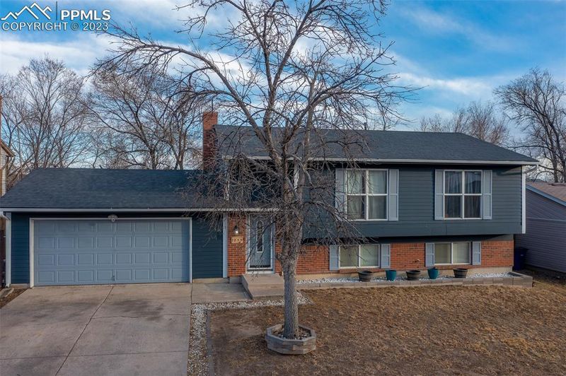 2855 Clarendon Dr, Colorado Springs, CO 80916