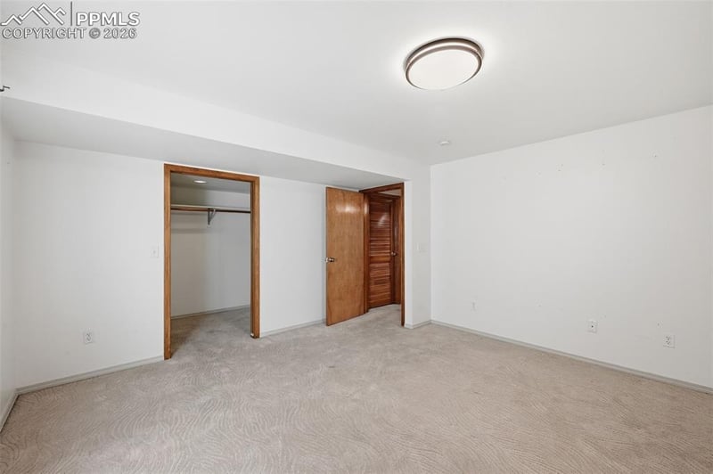 2860 Helmsdale Dr, Colorado Springs, CO 80920