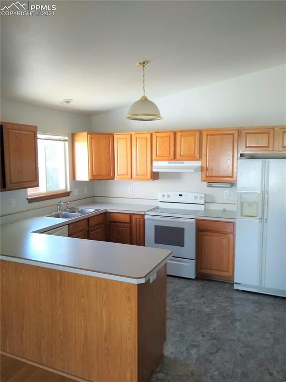 2865 Leoti Dr, Colorado Springs, CO 80922