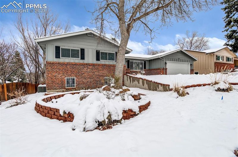 2875 W Enchanted Cir, Colorado Springs, CO 80917