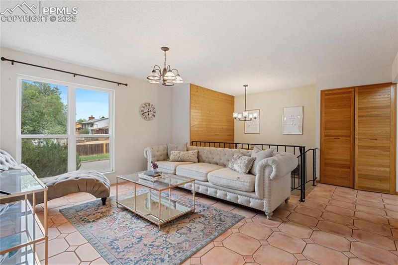 2885 Clarendon Dr, Colorado Springs, CO 80916