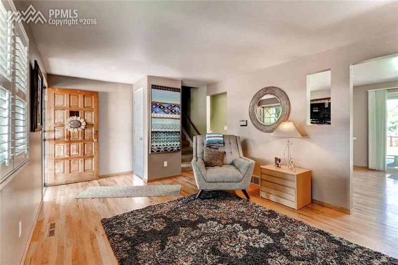 2890 El Capitan Dr, Colorado Springs, CO 80918