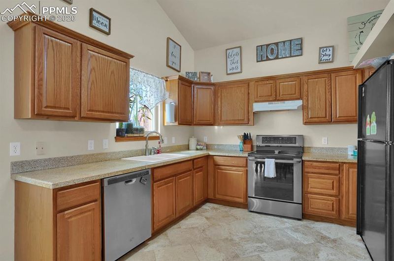 2890 Warrenton Way, Colorado Springs, CO 80922