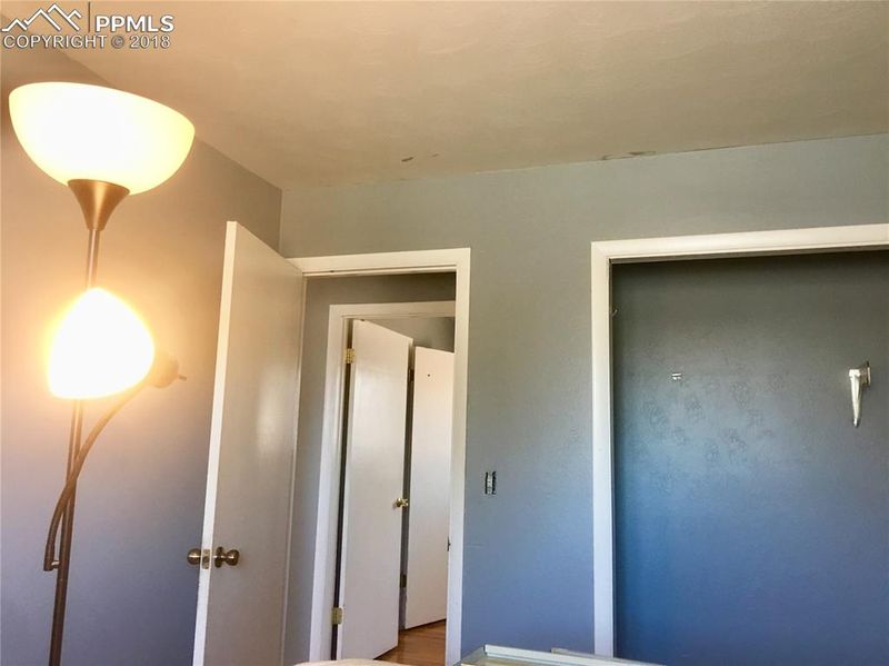 29 N Chelton Rd, Colorado Springs, CO 80909