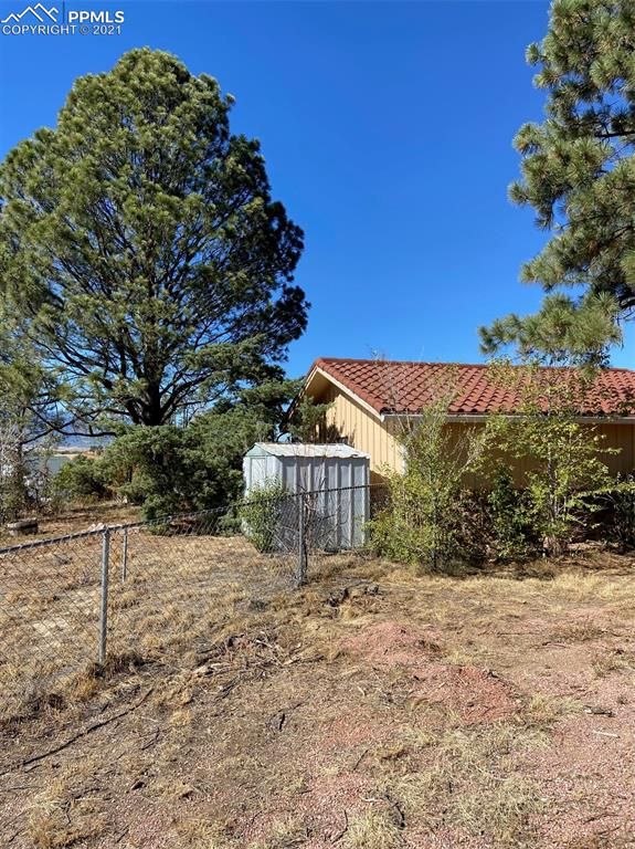 29 Circle C Rd, Colorado Springs, CO 80928