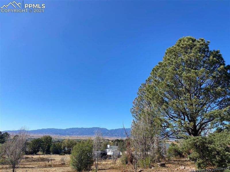 29 Circle C Rd, Colorado Springs, CO 80928