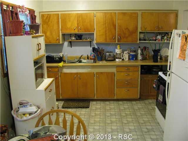 29 Hayes Dr, Colorado Springs, CO 80911
