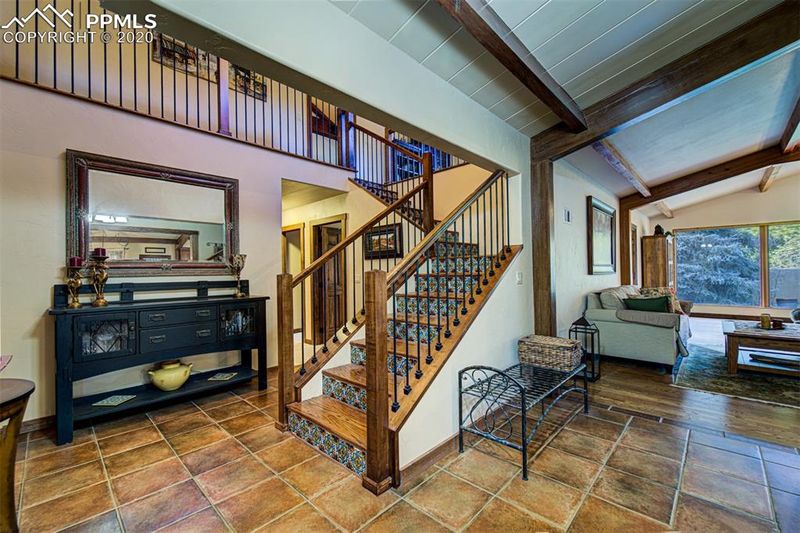 29 Maple Ave, Colorado Springs, CO 80906