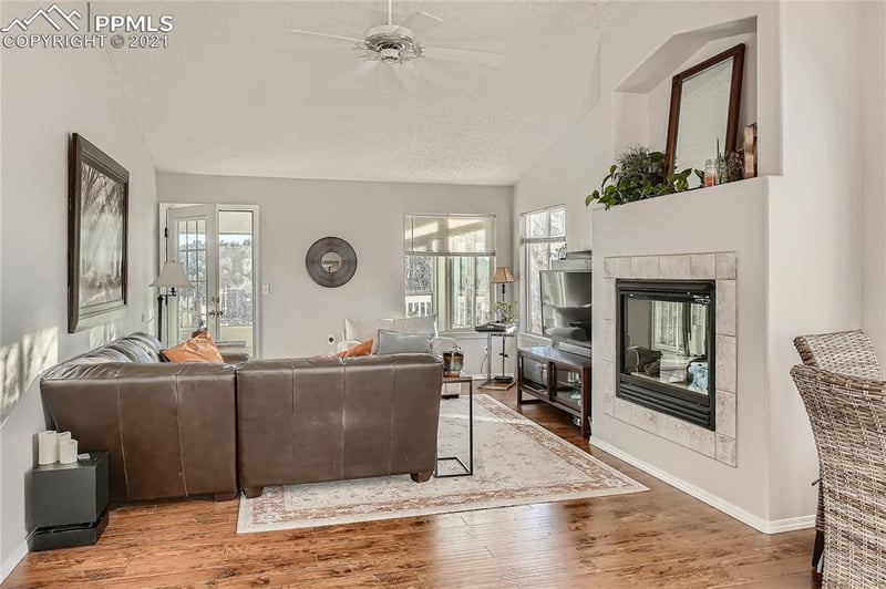 29 Sailing Way, Palmer Lake, CO 80133