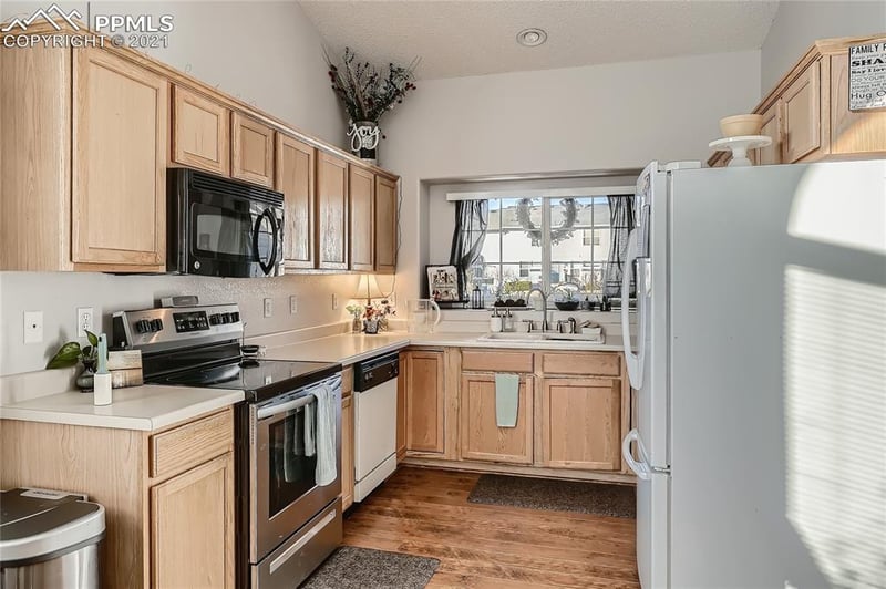 29 Sailing Way, Palmer Lake, CO 80133