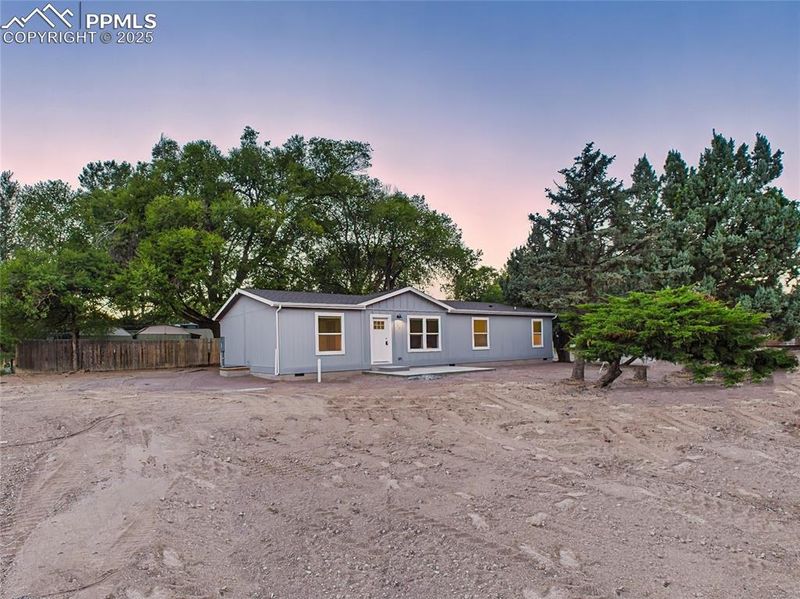 290 E Kipling Dr, Pueblo, CO 81007