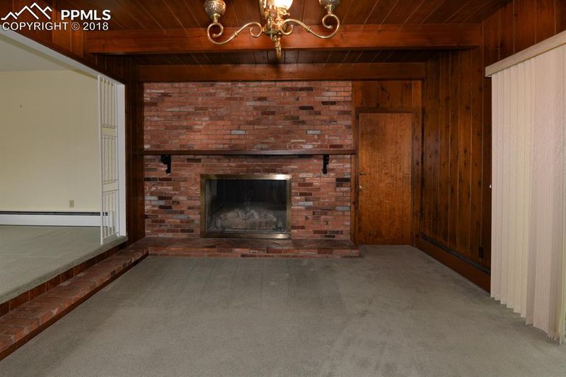 2900 Marilyn Rd, Colorado Springs, CO 80909