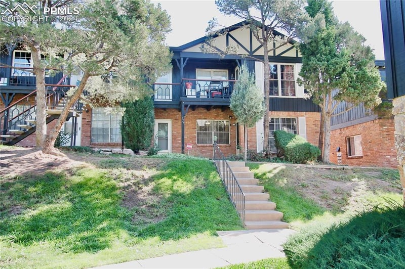 2902 Airport Rd #124, Colorado Springs, CO 80910