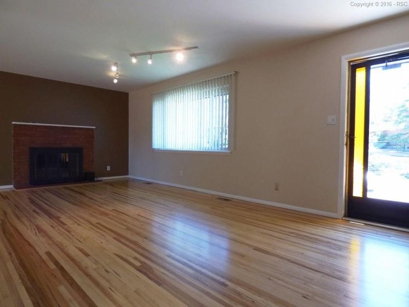 2902 Drakestone Dr, Colorado Springs, CO 80909