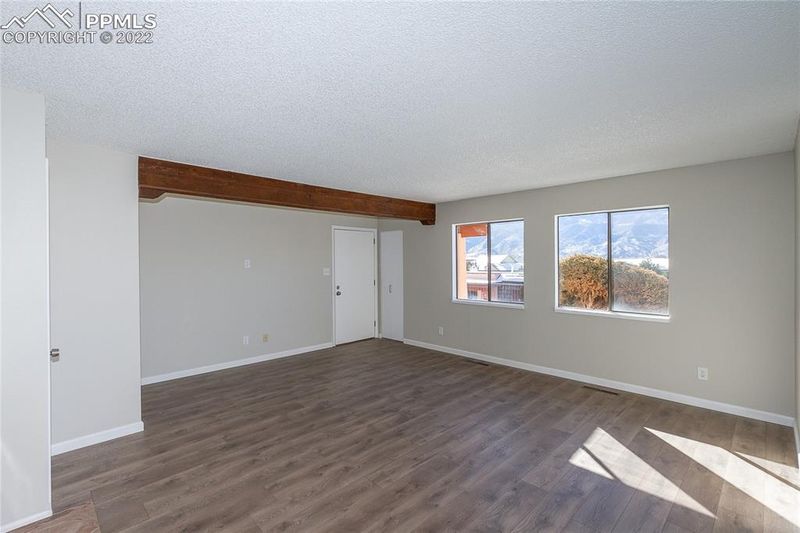 2905 Mesa Rd #A, Colorado Springs, CO 80904