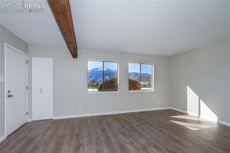 2905 Mesa Rd #A, Colorado Springs, CO 80904