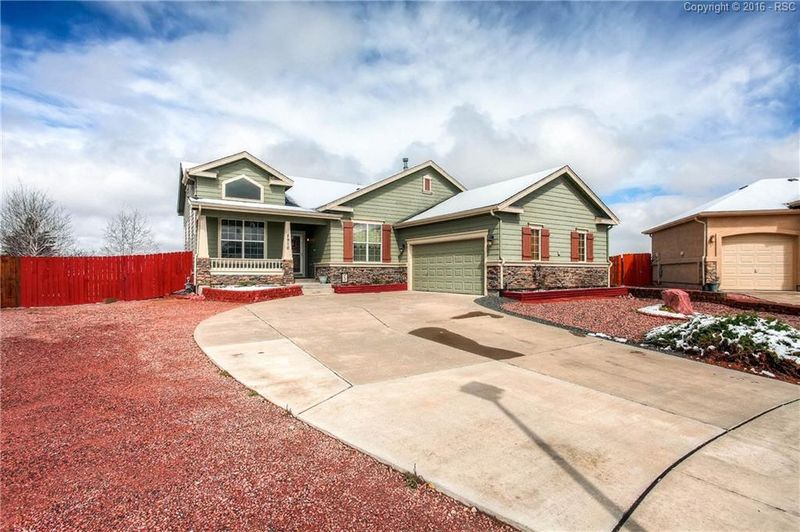 2910 Poughkeepsie Dr, Colorado Springs, CO 80916