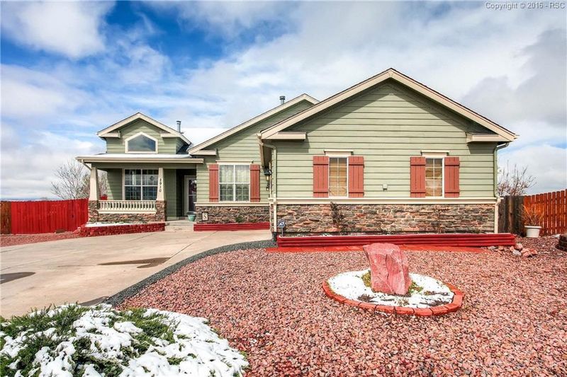 2910 Poughkeepsie Dr, Colorado Springs, CO 80916