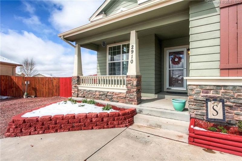 2910 Poughkeepsie Dr, Colorado Springs, CO 80916