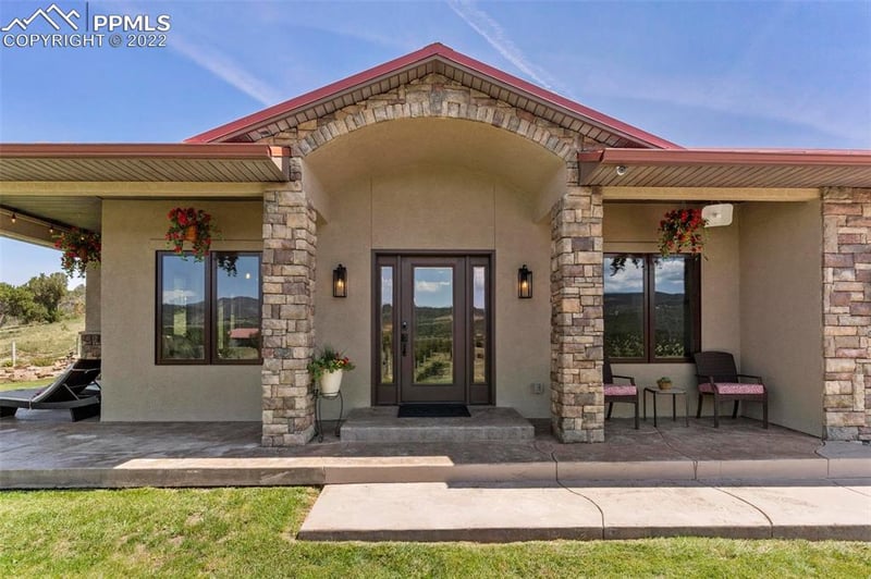 2911 Siloam Rd, Pueblo, CO 81005