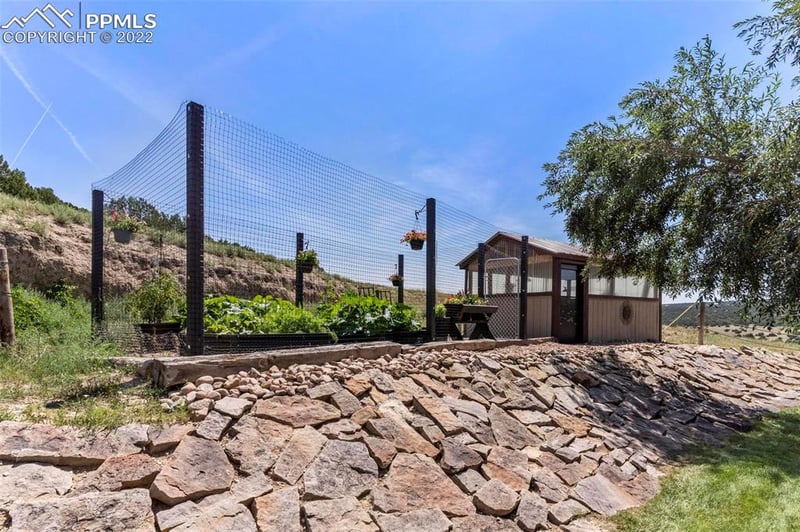 2911 Siloam Rd, Pueblo, CO 81005
