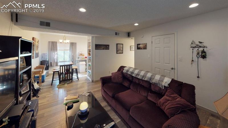 2911 W Uintah St, Colorado Springs, CO 80904