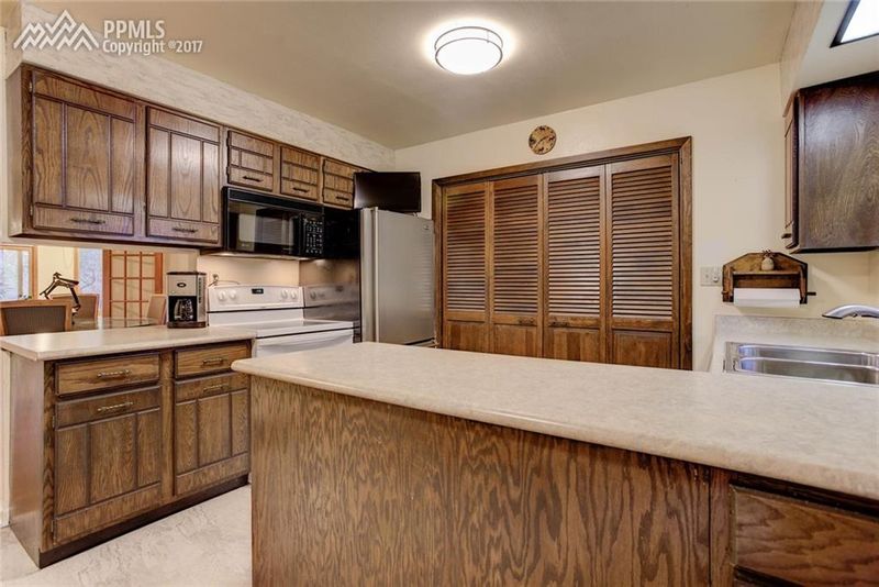 2915 Draco Cir, Monument, CO 80132