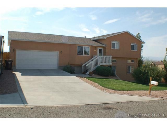 292 W Palomar Cir, Pueblo, CO 81007