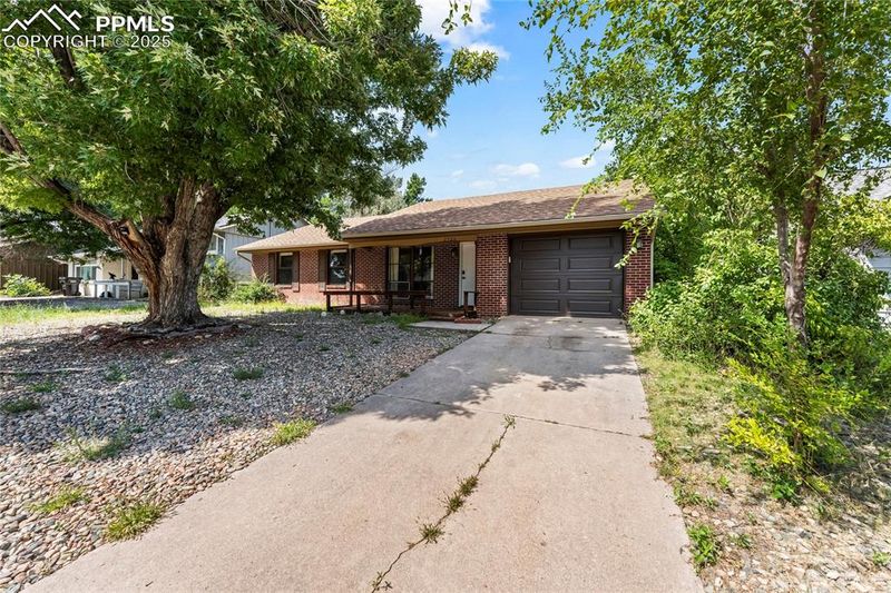 2920 Hayman Ter, Colorado Springs, CO 80910