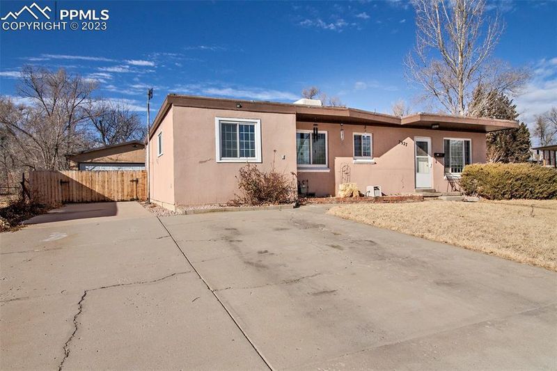 2927 3rd Ave, Pueblo, CO 81008