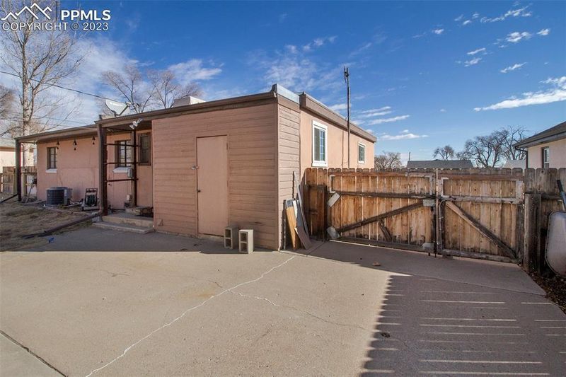 2927 3rd Ave, Pueblo, CO 81008