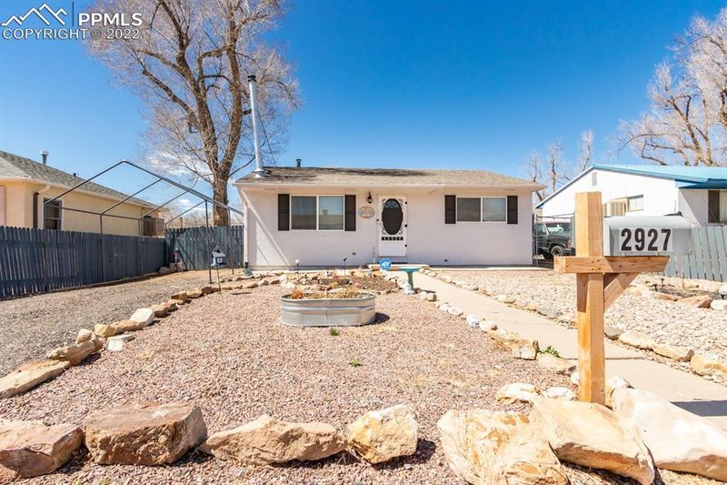 2927 Cheyenne Ave, Pueblo, CO 81008