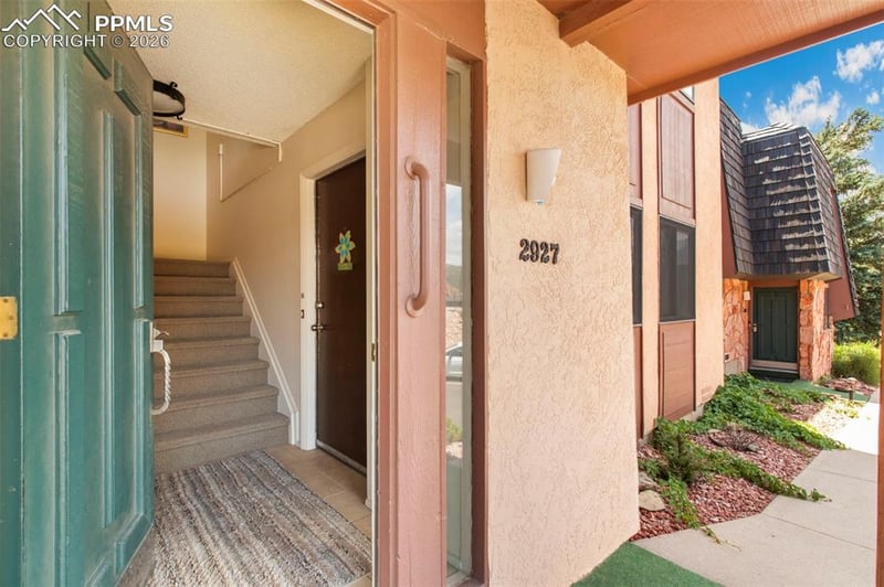 2927 Mesa Rd #C, Colorado Springs, CO 80904