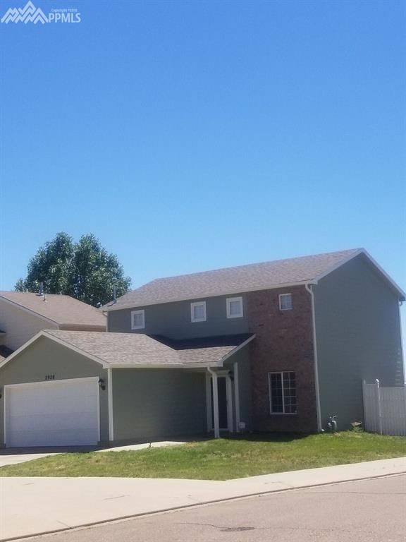 2928 Mirror Ave, Pueblo, CO 81004
