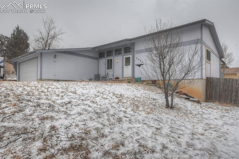 2935 Keystone Cir, Colorado Springs, CO 80918