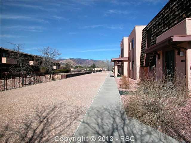 2935 Mesa Rd, Colorado Springs, CO 80904