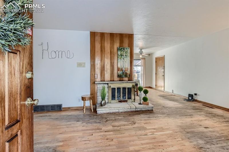 2936 N Hancock Ave, Colorado Springs, CO 80907