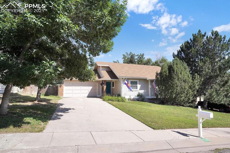 2945 Rolling Wood Loop, Colorado Springs, CO 80918