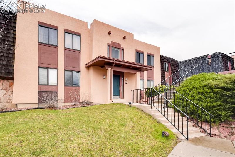 2949 Mesa Rd #D, Colorado Springs, CO 80904